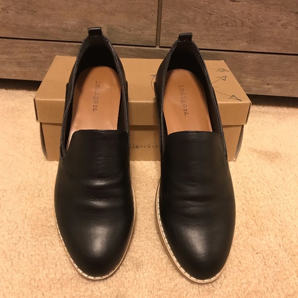 Business Casual Shoes- LIKE NEW - Picture 4 of 6